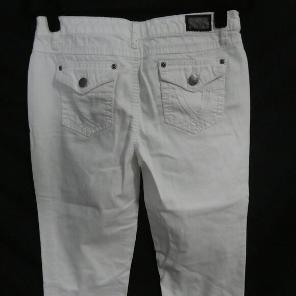 EARL JEANS | size 6 | Chic White Rolled Cuff Capris - Picture 13 of 16